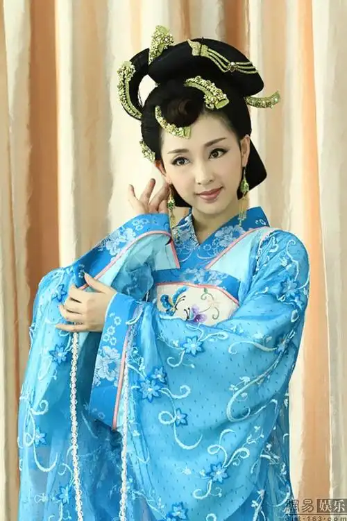 新洛神曝剧照姜鸿饰转世嫦娥