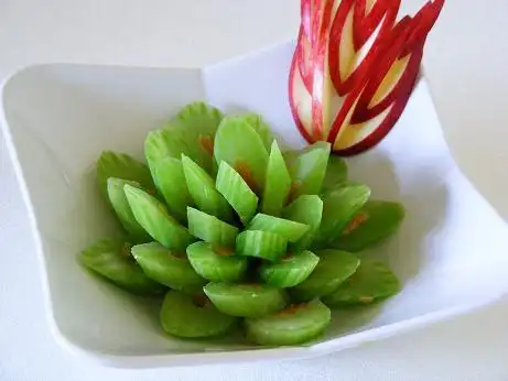 酿芹菜----夏日的简单凉菜的做法