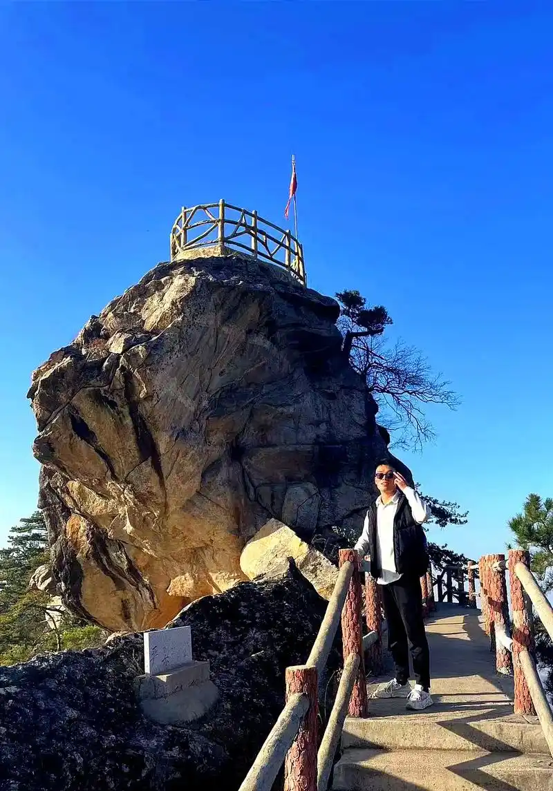 登顶1550米的卧虎峰.祥峪森林公园|西安爬山 翻门票:成人 - 抖音