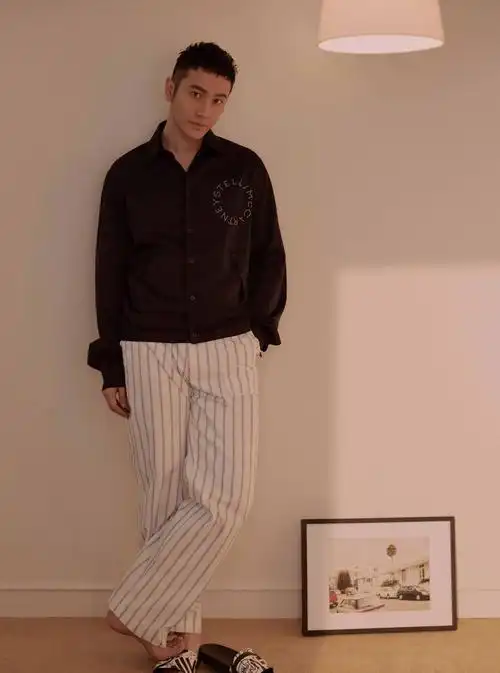 黄晓明最新个人写真集 寸头清爽居家休闲随性