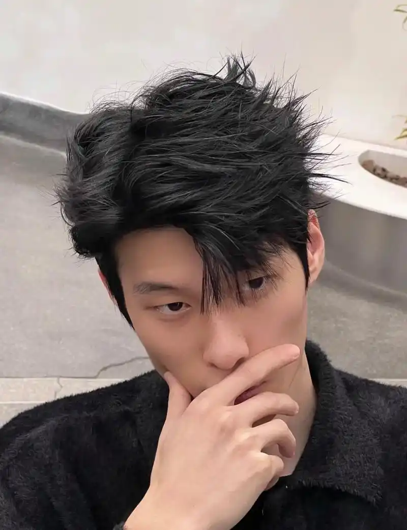 郑州高新男士理发馆.这款烫发适合头发"细软发质并且头顶塌"和 - 抖音