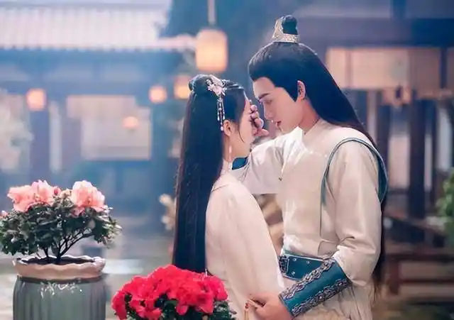 古装爱情奇幻剧闻香榭男女主大胆表白直球恋爱让人羡慕