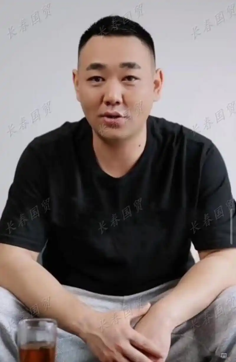 【39岁"小龙人"陈嘉男复出,将重新翻拍《小龙人》】"我头上有犄角,我