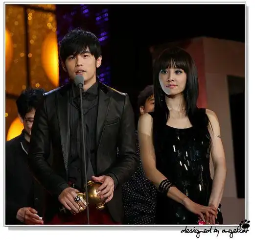 周杰伦蔡依林曲折恋情 有图有证据双j恋全纪录(组图)