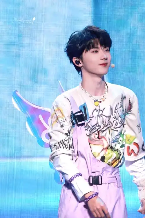 马嘉祺叁重楼暨出道四周年演唱会