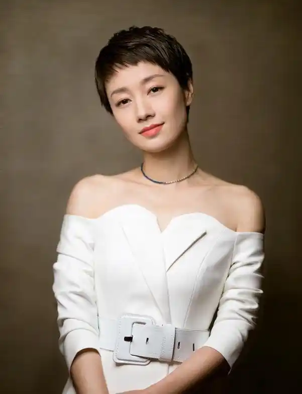 41岁马伊琍又帅了,招牌短发个性又时髦,网友:一般人驾驭不了!