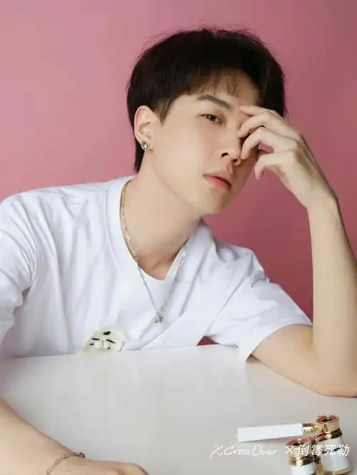 唔啊梅梅终于肯正眼看我了