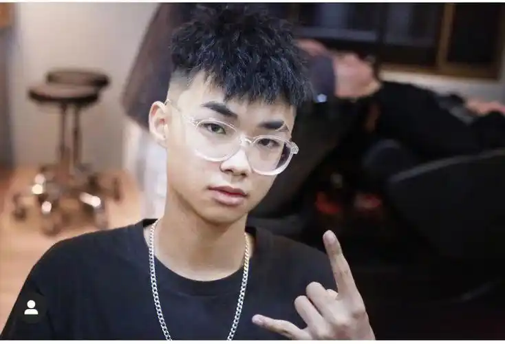 锡纸烫男士烫发