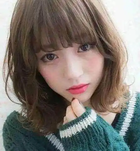 2021最流行发型100张直发中短发