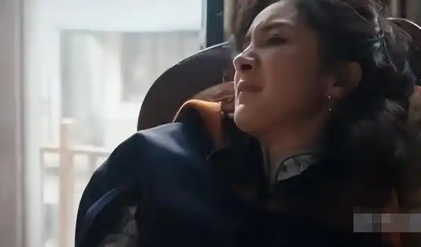 "可以说这部剧整合了杨幂作为一个演员的所有缺点,终于被反噬的一部剧