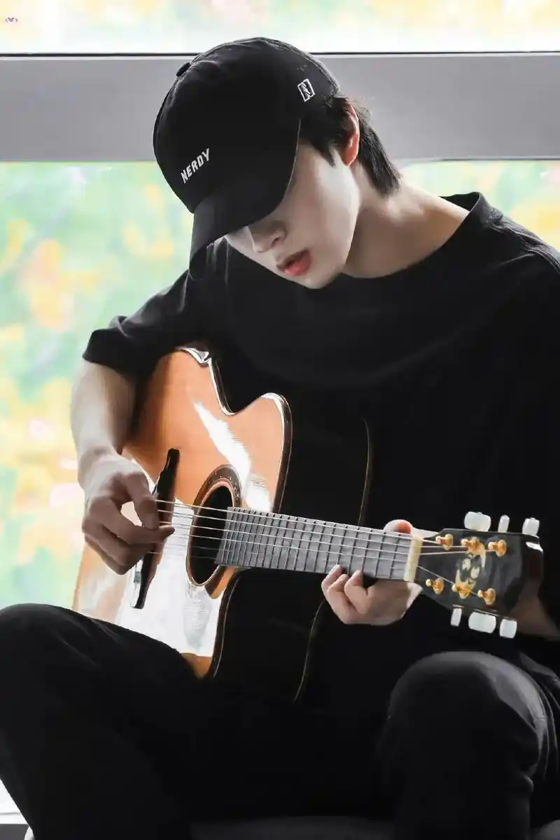 刘耀文  朱雀pb扫图,都好帅好帅!@dou 小助手 @ - 抖音