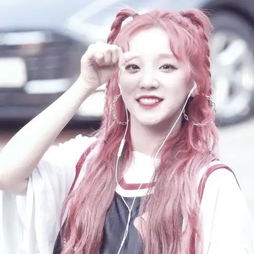 自制宋雨琦滤镜头像