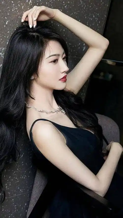 景甜甜美的笑容惹人怜爱