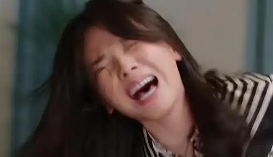 《做自己的光》里,这两人狂得不行,感觉哪儿都搭不上,真是让人看了都