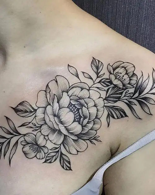 素花纹身纹身图片_胸部欧美写实点刺纹身图案