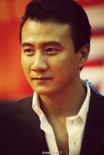 村口胡大爷的帅图来一张#胡军# 肿么可以这么好看