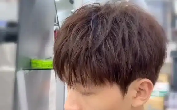 橘棕色77微卷蓬松烫发长5cm可设计推荐指数5男生发型男生发色男士