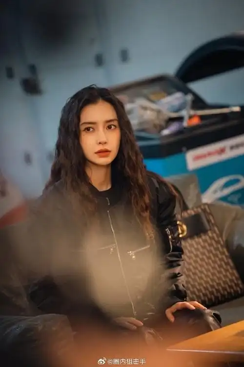 angelababy点了三个痣#angelababy今天的新鲜照片,这三颗痣点的汉好