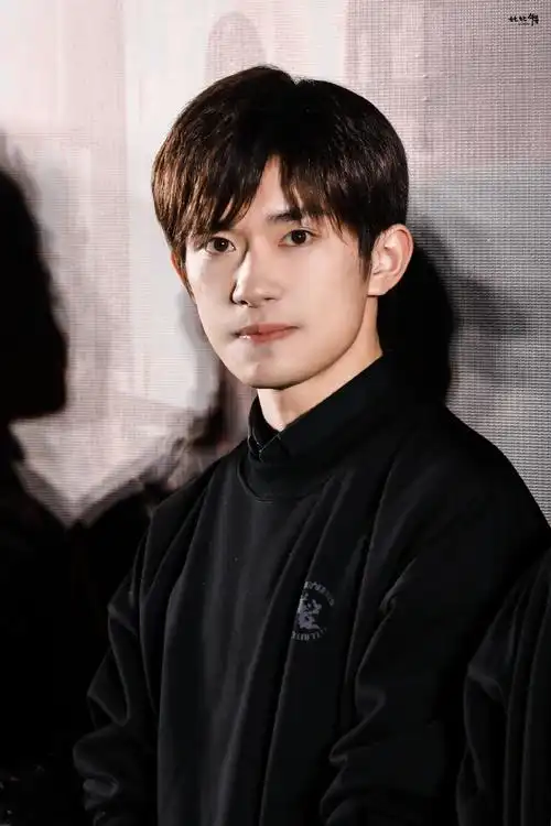 易烊千玺电影满江红##易烊千玺2023春长远潺