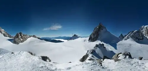 这张3650亿像素照片面积相当于一个足球场