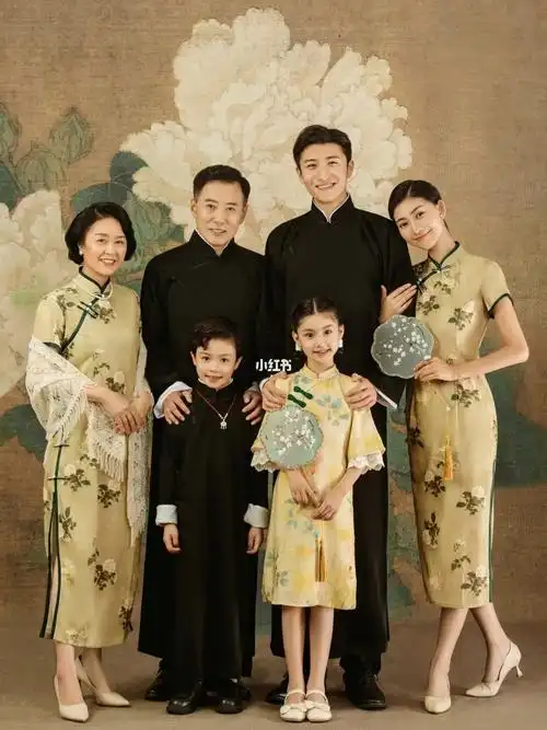 中式全家福经典三世同堂必拍的国风氛围