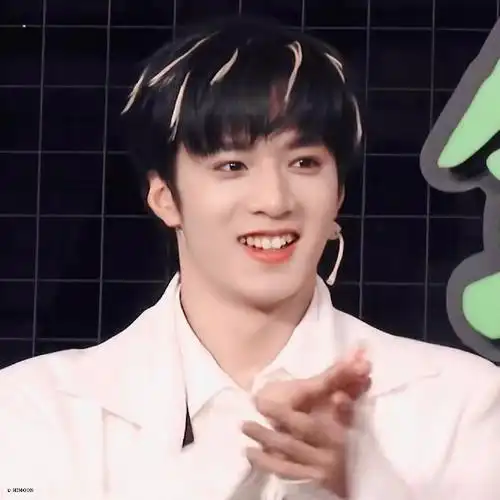 刘耀文 十八迎焰势执梦拥灿阳