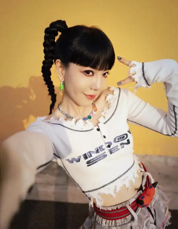 同是歌坛"异类",吴莫愁吉克隽逸差距为何这么大?还是张碧晨聪明