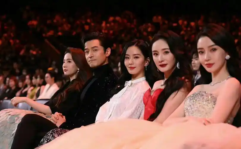 图片文章图片文章图片文章图片文章图片各家粉丝为了占个好位置应援