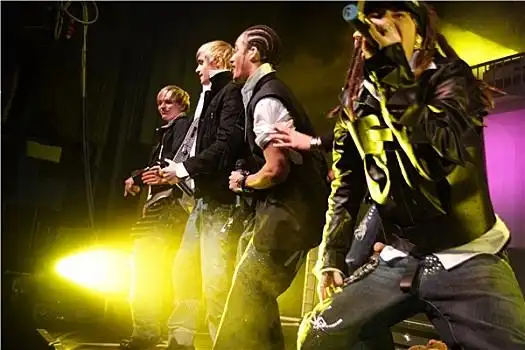 2006年,柏林书本,乌瑟多姆岛书本,乌瑟多姆岛青少年,流行组合,吉他