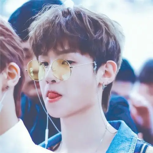 4月14日 12:18   关注  by宜嘉学长 justin 黄明昊 男头 头像 爱豆