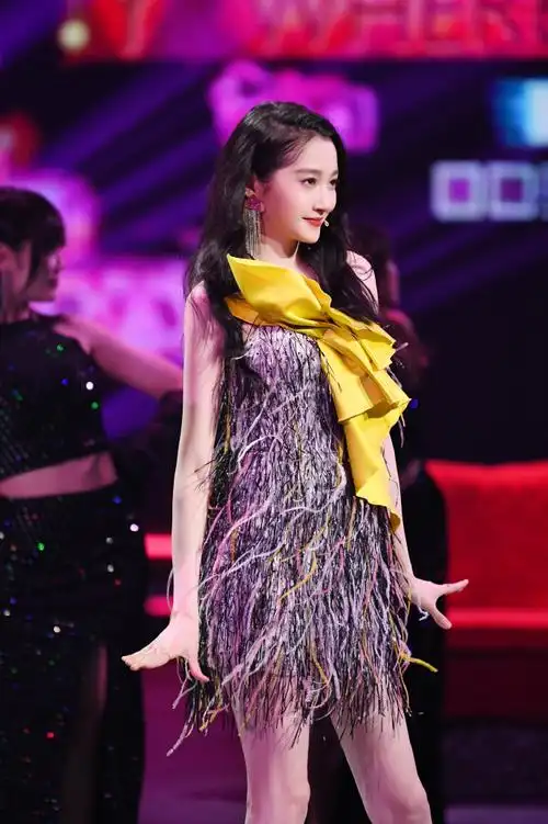 关晓彤晒王牌家族互评表##关晓彤画的王牌家族##关晓彤王牌对王牌