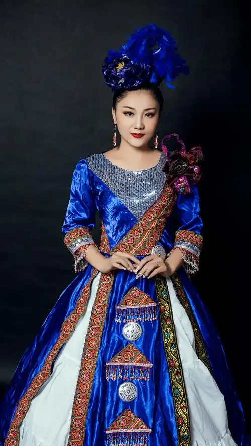 云南彝族歌手 李雅洁等众多少数民族歌手受邀参加本次少数民族春晚.