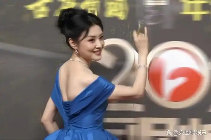 回顾她是央视骄傲,和结婚12年丈夫离婚,坦言:婚姻给我全是痛苦