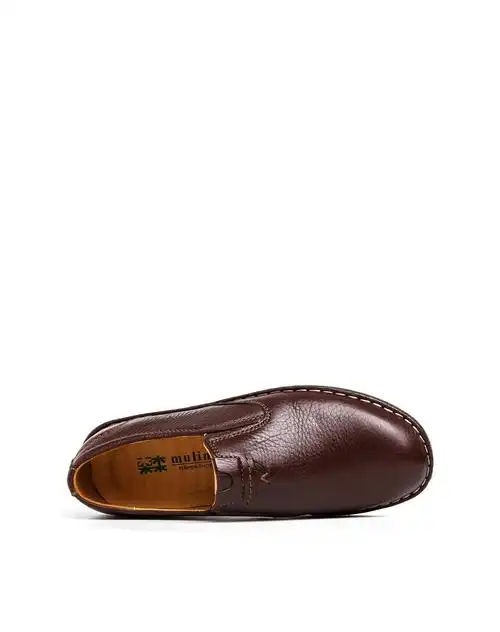 暗棕色头层牛皮舒适套脚休闲鞋