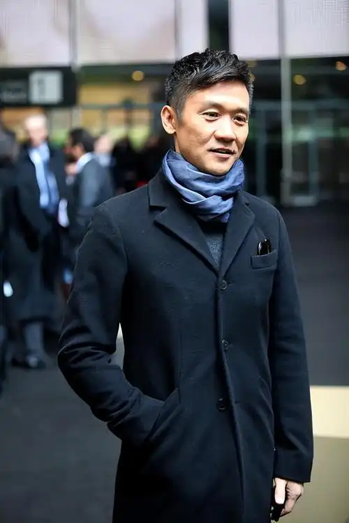 回顾演员黄志忠,终究为他的"抛妻弃子"付出了代价!