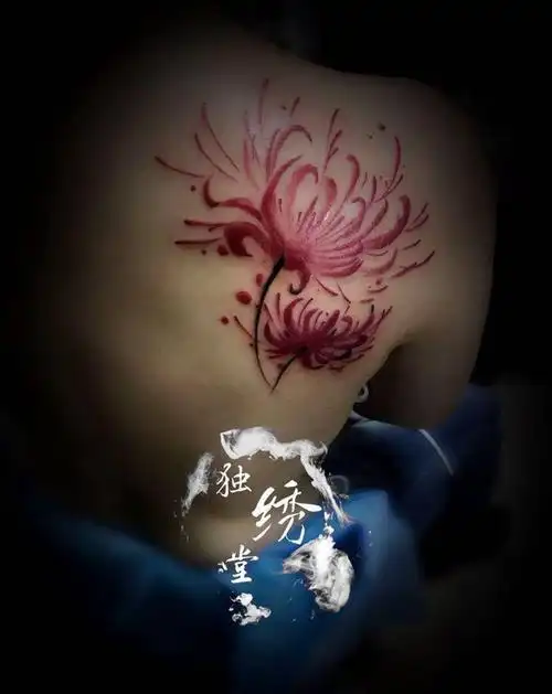 彼岸花纹身图片_背部纹身图案