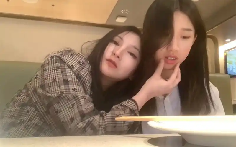 ppl丨女女丨有一种爱叫做浪费时间