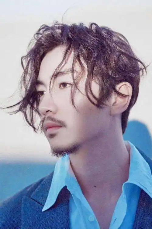 2019谢霆锋展现最帅的发型,焕然一新的造型,阳光活力的卷发