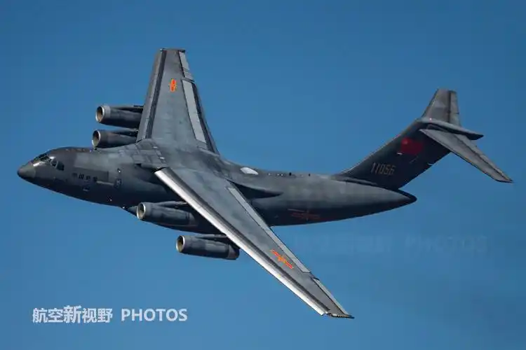 运20运输机高清组图长春航空展上空的大块头军迷最爱的胖妞