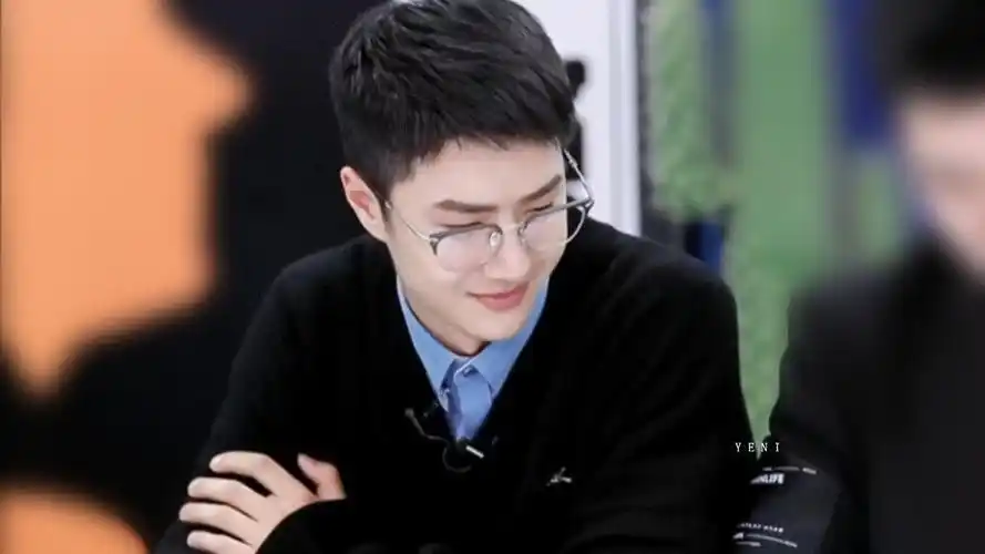 治愈系王一博的括弧笑