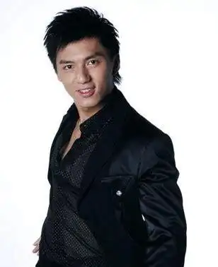 黄皓家庭背景资料