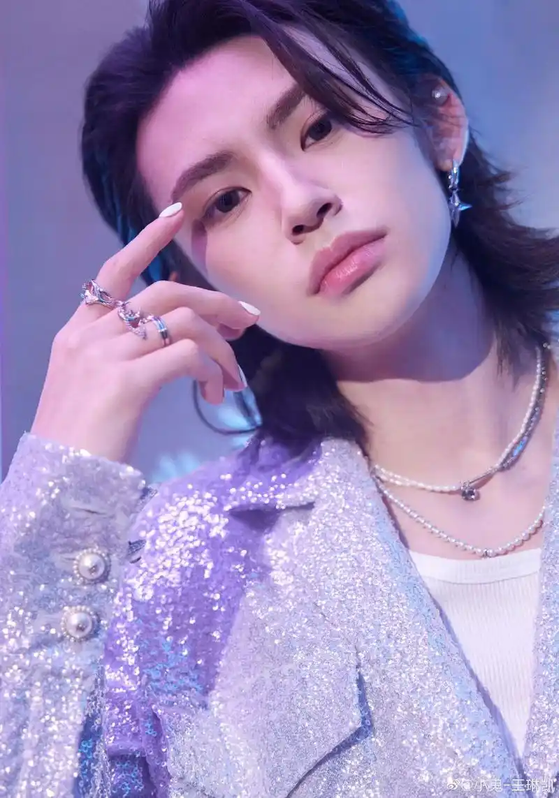 有颜有才.#小鬼王琳凯 #不止一点点帅 - 抖音