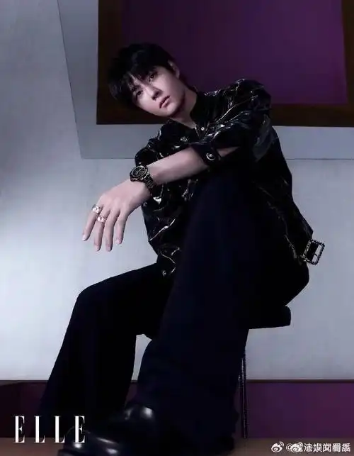 这个化妆师,造型师,摄影师都不错,把王一博拍出了16岁"少年感".