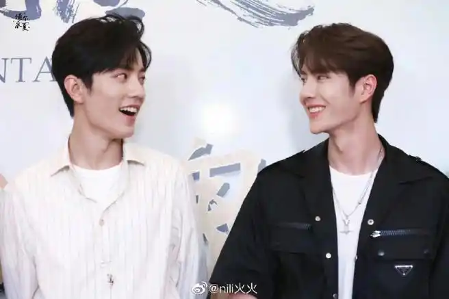 肖战王一博早期吃火锅视频