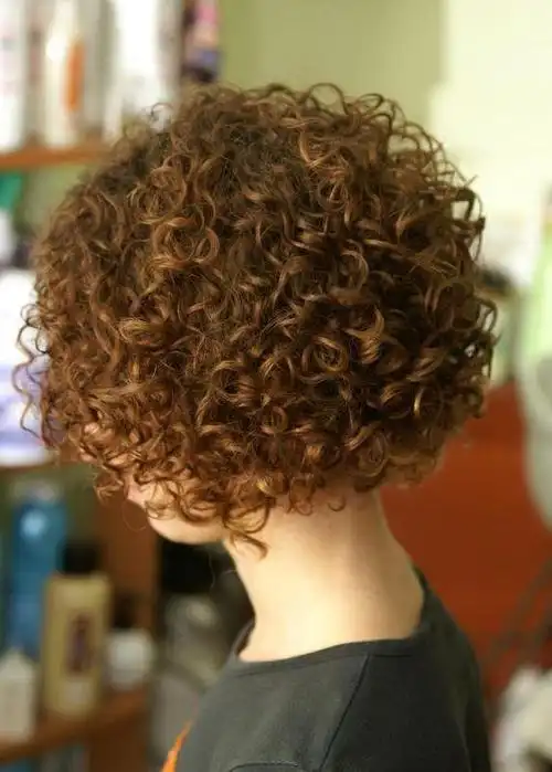 女人过了40岁,看看这三种短发,时尚显年轻|发型|脸型|纹理烫_网易订阅