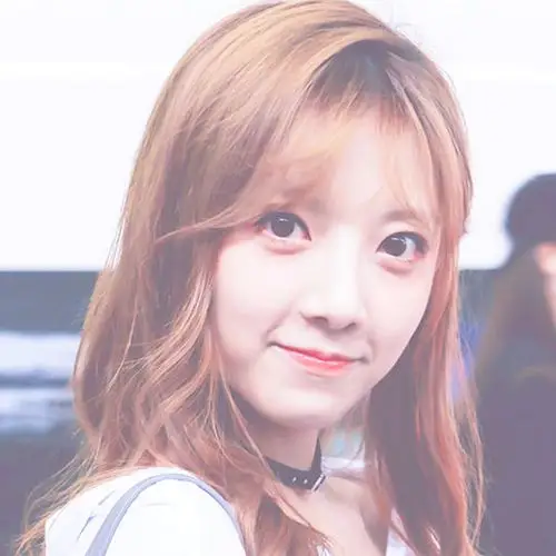 创造101 范薇女爱豆头像/lacey.