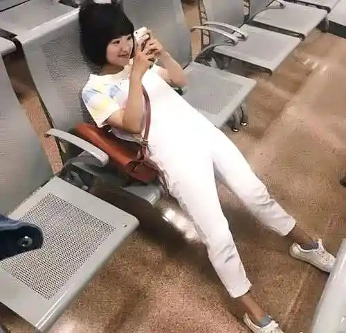 沈月1米6像1米4,小s1米58像1米78,娱乐圈身高成迷