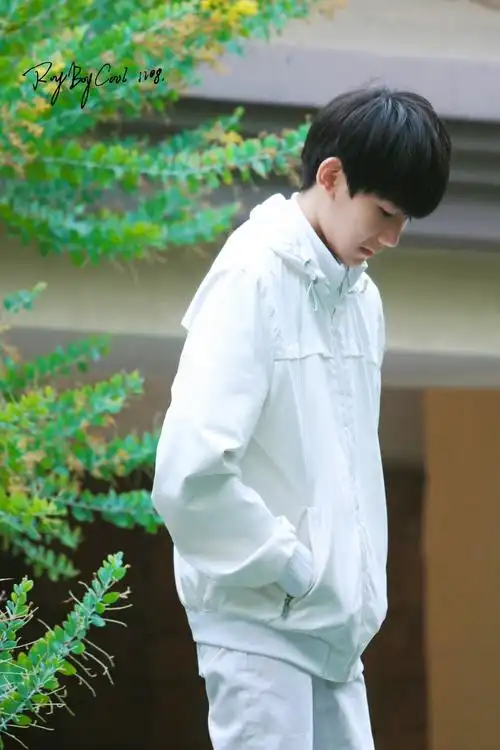 王源超少年密码cr:logo