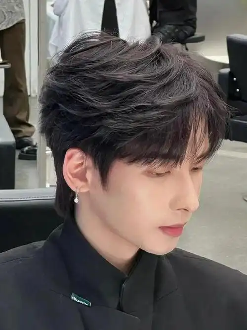 男士造型烫:时尚新潮流的魅力演绎|发型|烫发|脸型|中长发|时尚元素