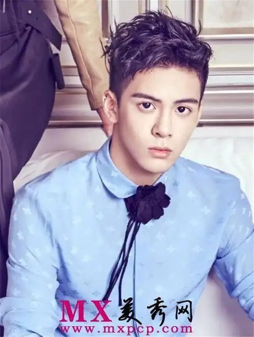 许龄月公布恋情,她的男友是谁?